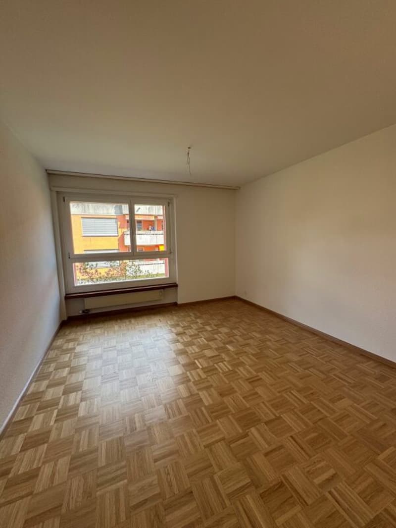 4.5-Zimmer-Wohnung mitten in Reinach (3)