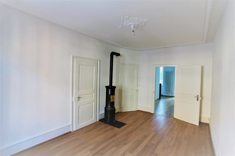 Charmante 4-Zimmer-Maisonette-Wohnung mit Ofen in Basel (3)