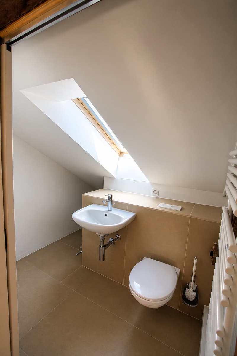 Charmante 4-Zimmer-Maisonette-Wohnung mit Ofen in Basel (7)