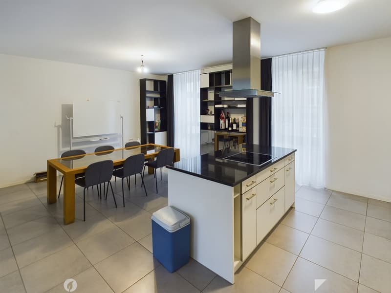 Charmante 5.5-Zimmer-Duplex-Wohnung im Herzen von Biel (6)