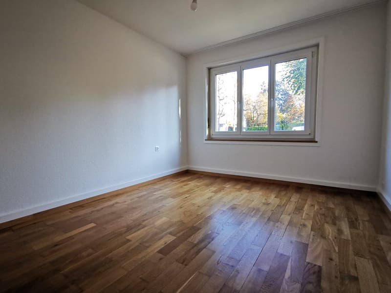 Helle 3-Zimmer-Wohnung mit Balkon an der General-Dufour-Strasse in Biel (9)