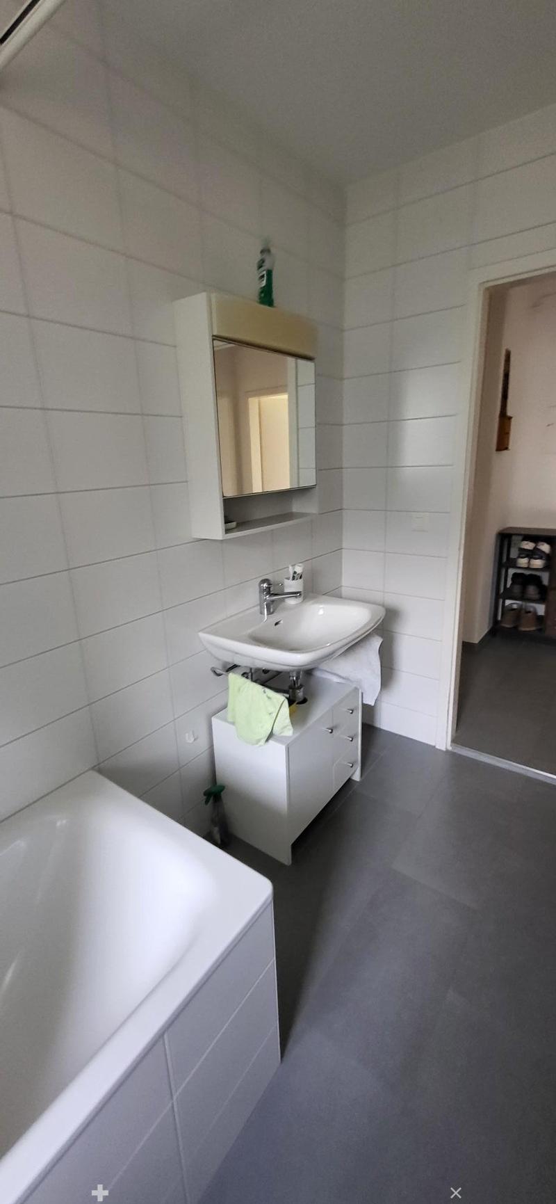 3-Zimmerwohnung mit Balkon, 1. OG rechts (7)