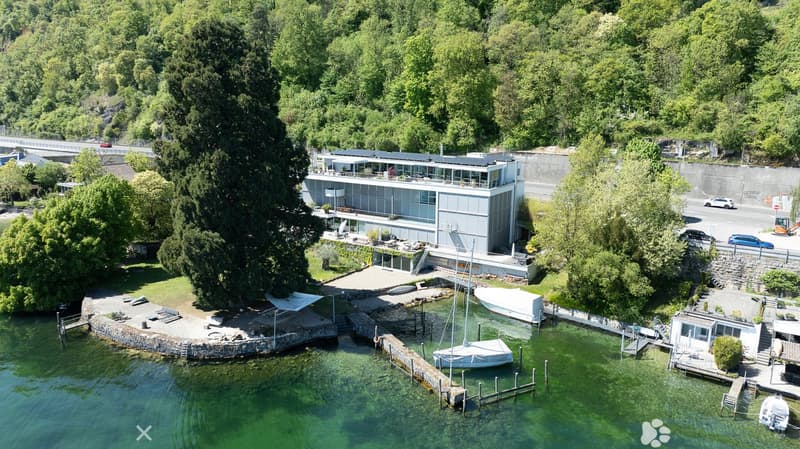 Exklusive Triplex-Wohnung mit direktem Seeanstoss und eigenem Bootsplatz (2)