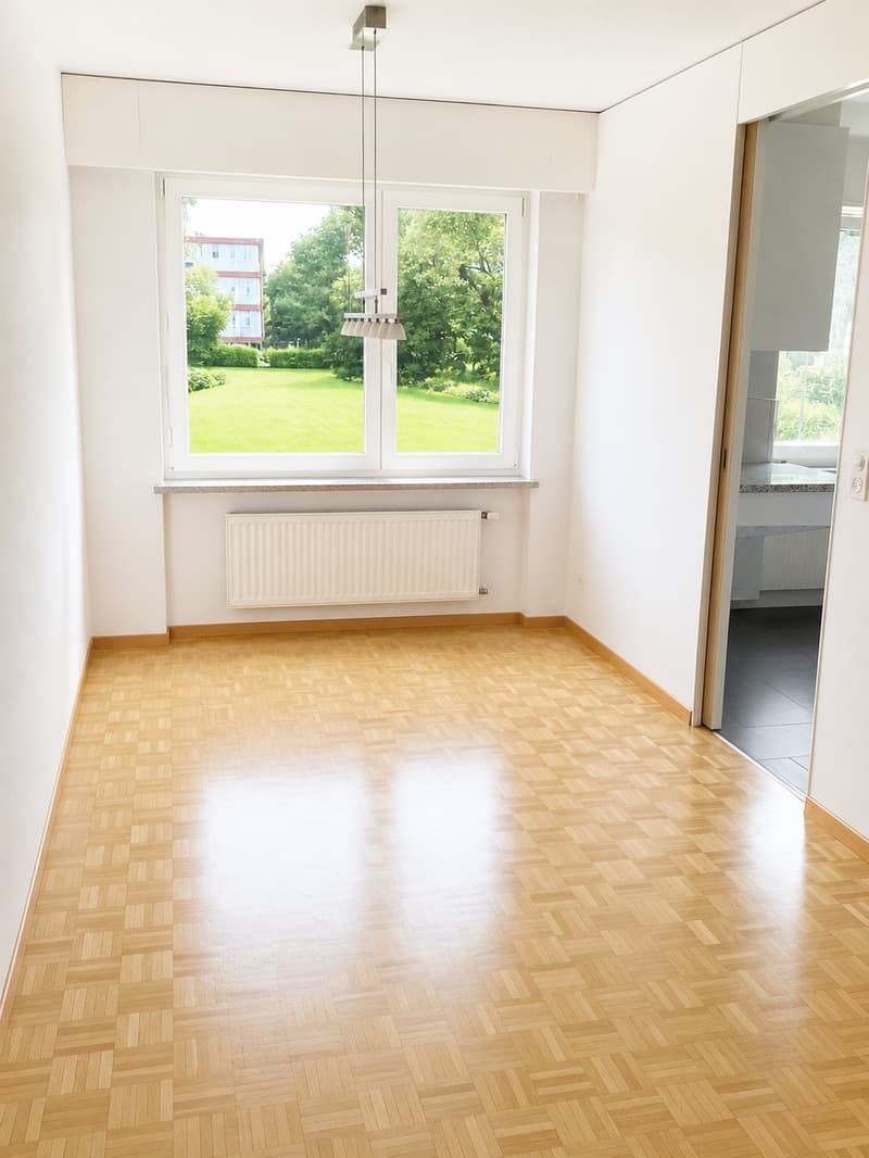 Helle 3.5-Zimmerwohnung mit grossem sonnigen Balkon (6)