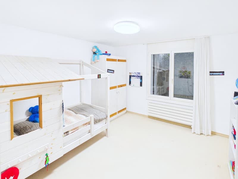 Exklusive Villa mit Pool und Seesicht in Ligerz (15)