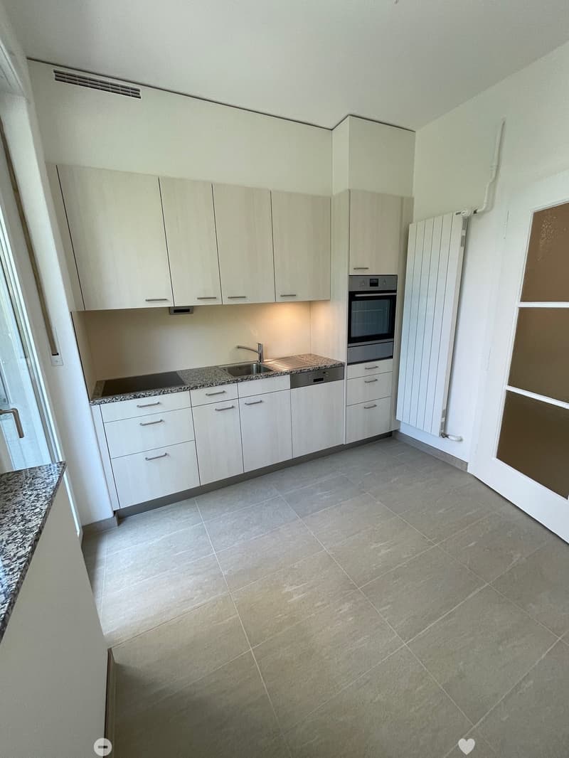 Tolle 4.5-Zimmer-Wohnung im Altbau an der General-Dufour-Strasse in Biel (5)