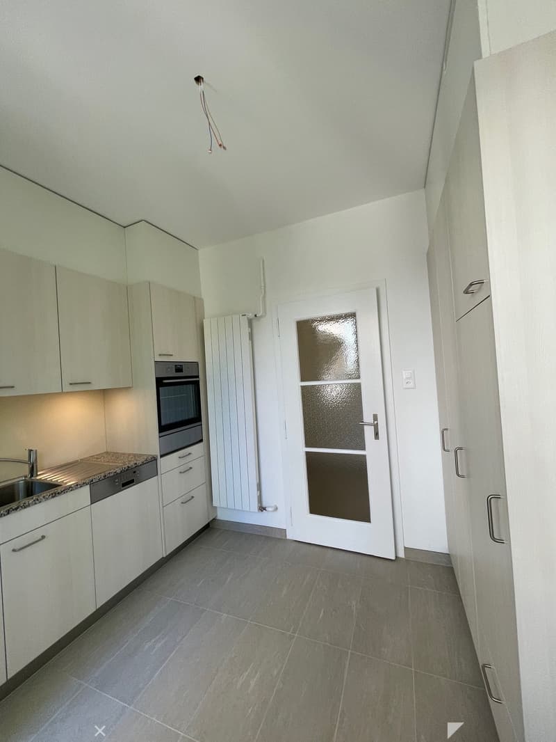 Tolle 4.5-Zimmer-Wohnung im Altbau an der General-Dufour-Strasse in Biel (6)