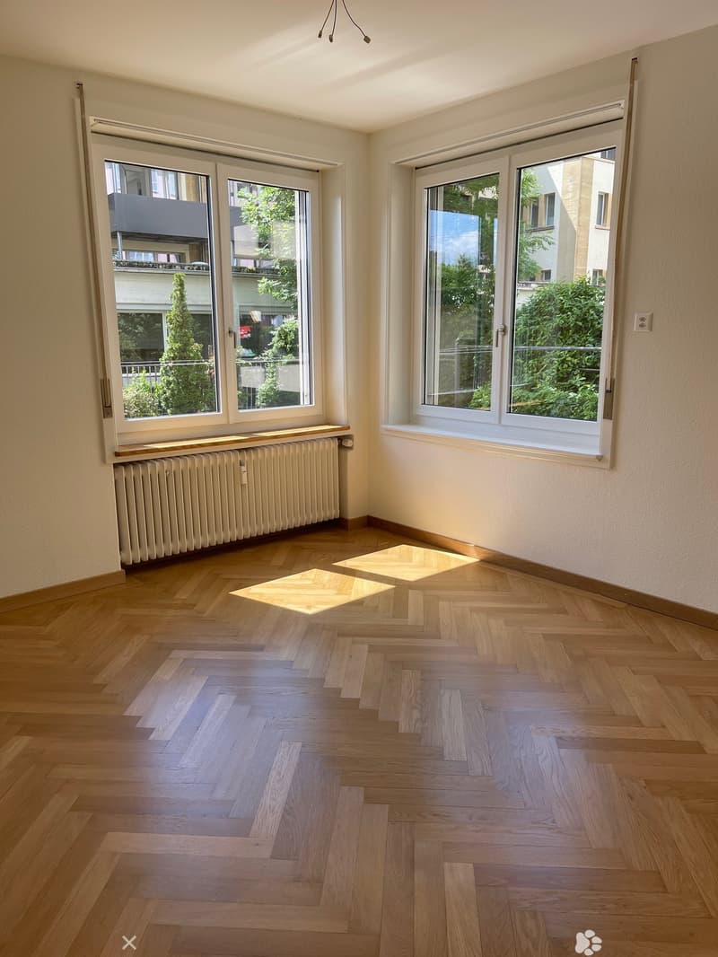 Tolle 4.5-Zimmer-Wohnung im Altbau an der General-Dufour-Strasse in Biel (2)