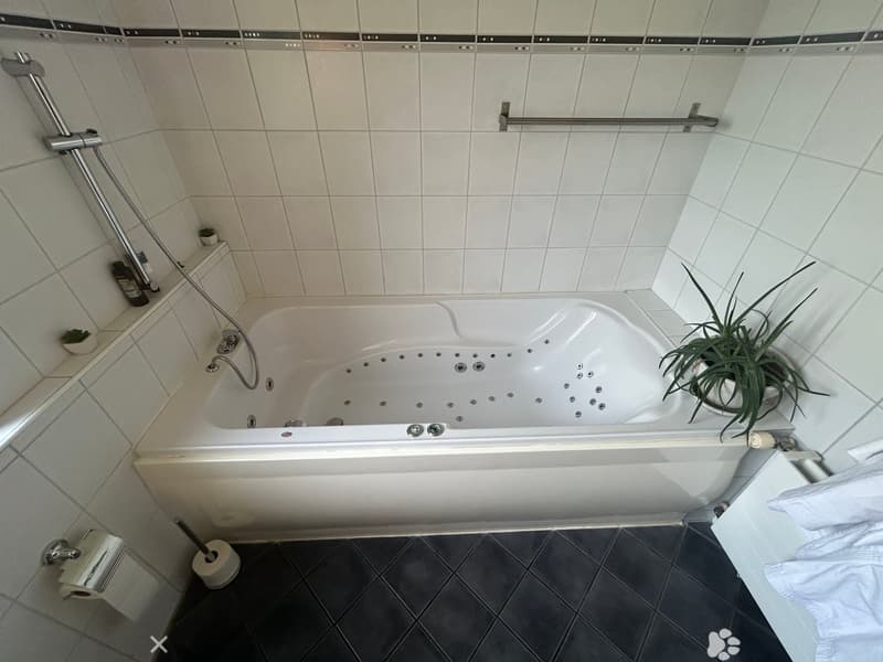 In 2-Familenhaus mit Garten- und Poolnutzung (2)