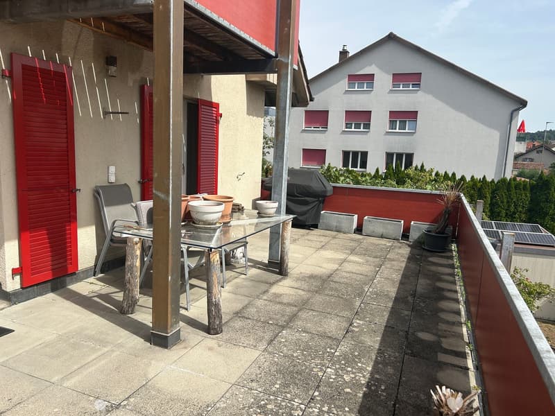 In 2-Familenhaus mit Garten- und Poolnutzung (1)