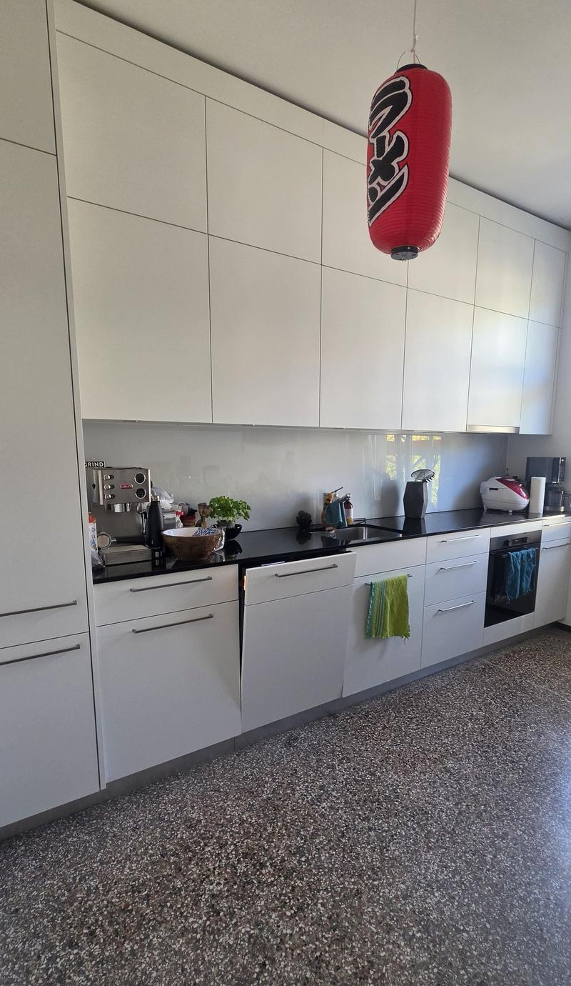 4-Zimmerwohnung mit 3 Balkonen und hohen Decken (15)