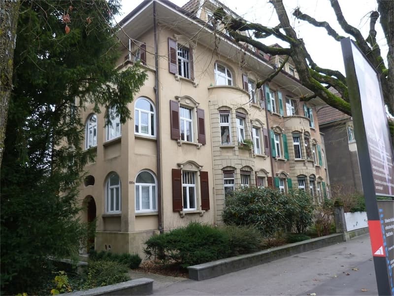 4-Zimmerwohnung mit 3 Balkonen und hohen Decken (21)
