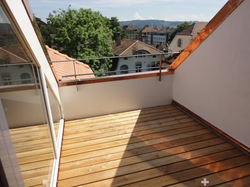 Moderne 3.5 Zimmer-Dachwohnung mit Galerie und Terrasse (6)