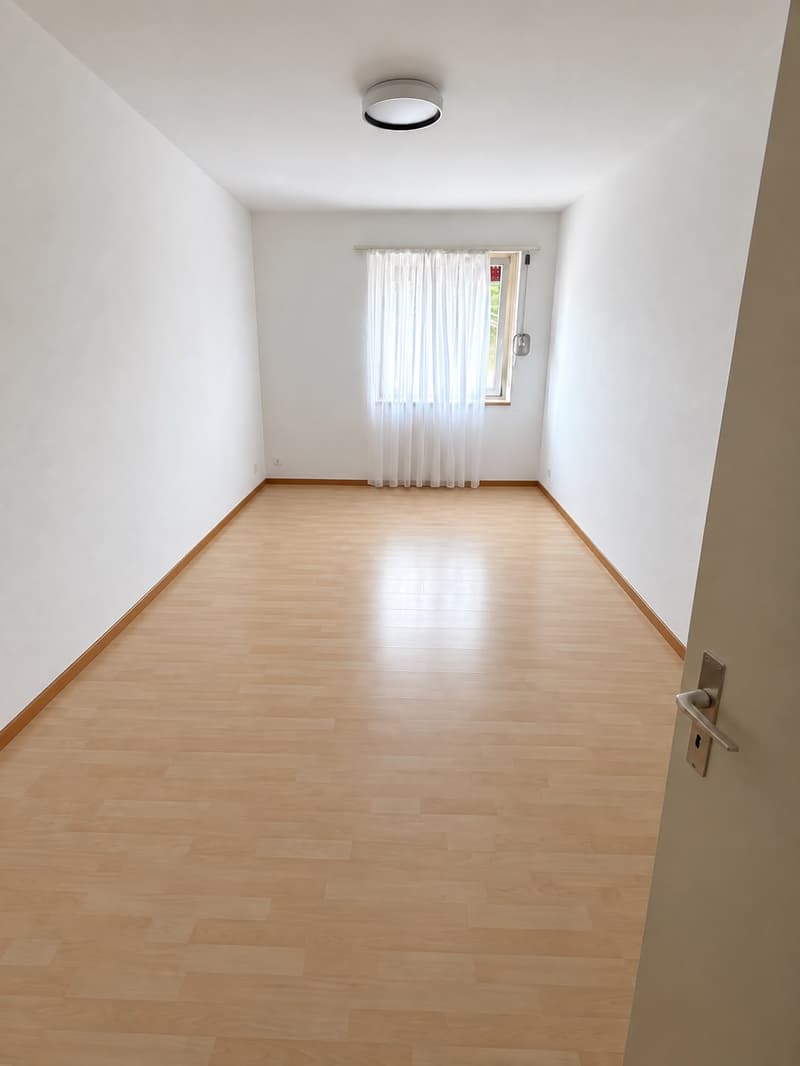 3.5-Zimmer-Wohnung mit Balkon in Nidau – ab Dezember 2026 verfügbar (4)