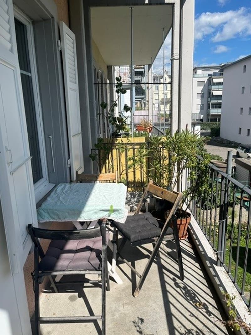 Renovierte 3-Zimmer-Altbauwohnung mit Balkon (23)