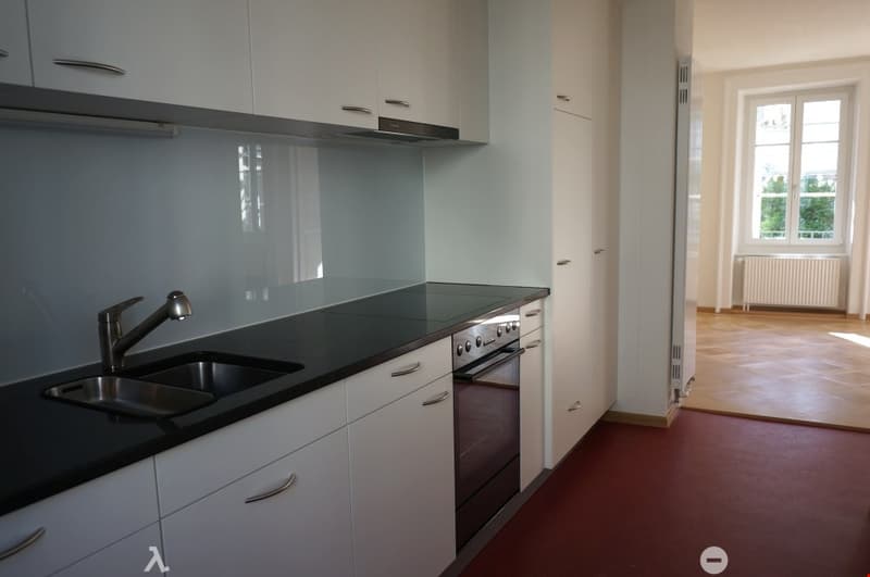 Renovierte 3-Zimmer-Altbauwohnung mit Balkon (4)