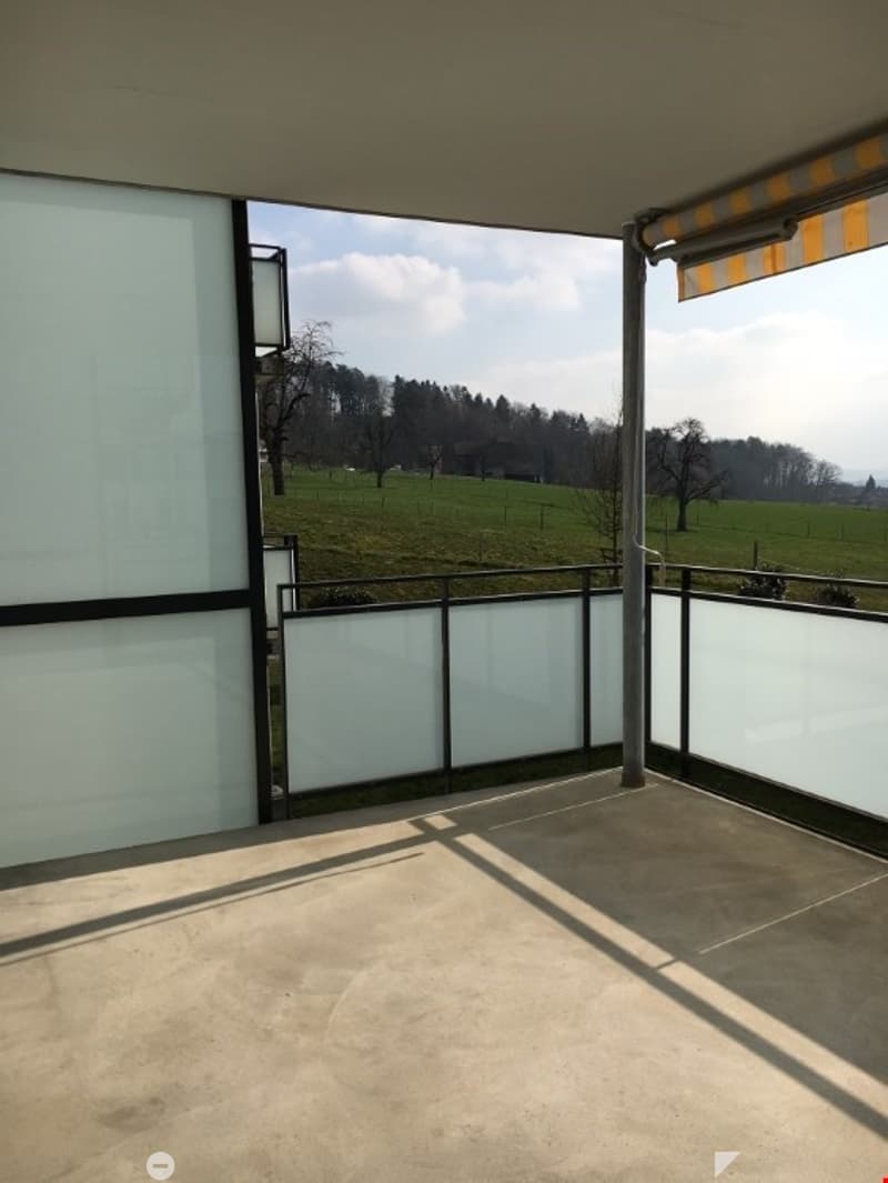 Balkon (von 2 Zimmern zugänglich) mit Sicht auf die Landwirtschaftzone