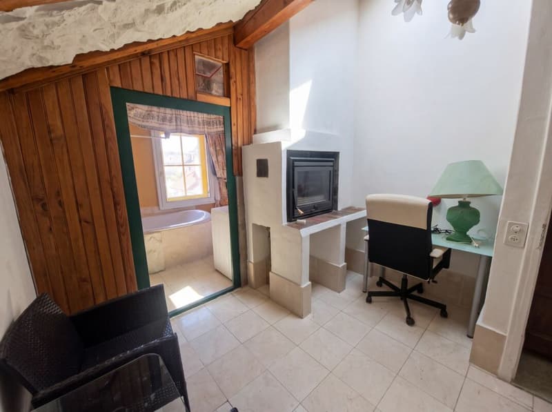 Gepflegte 4-Zimmer-Dachwohnung mit Cheminée - Brüggstrasse 74, Biel (5)