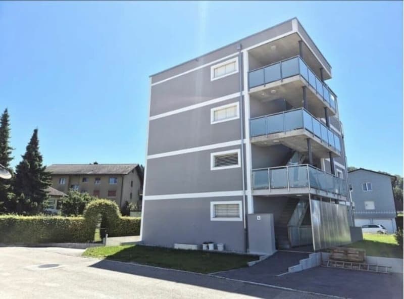 Neubau-Mehrfamilienhaus mit 4 Wohnungen und Einstellhalle - Stockweg 6, Studen BE (8)