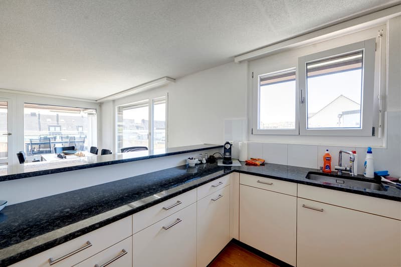 2½ ZIMMER-ATTIKAWOHNUNG IN BERN - LÄNGGASSE, MÖBLIERT, TEMPORÄR (6)