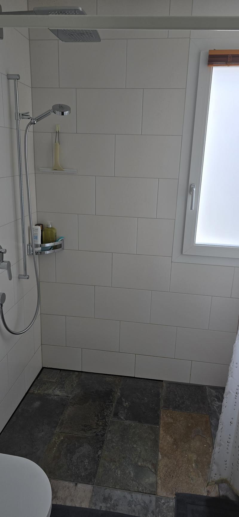 2½ ZI-WOHNUNG IN NÄNIKON (ZH), MÖBLIERT, TEMPORÄR (4)