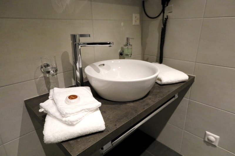 1 ZI-WOHNUNG IN REICHENBURG (SZ), MÖBLIERT (7)