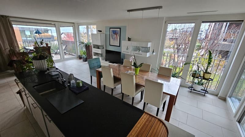 4½ ZI-WOHNUNG IN HORGEN (ZH), MÖBLIERT (1)