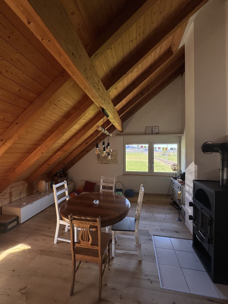 3 ZIMMER-DACHWOHNUNG IN KAUFDORF (BE), MÖBLIERT, TEMPORÄR (2)