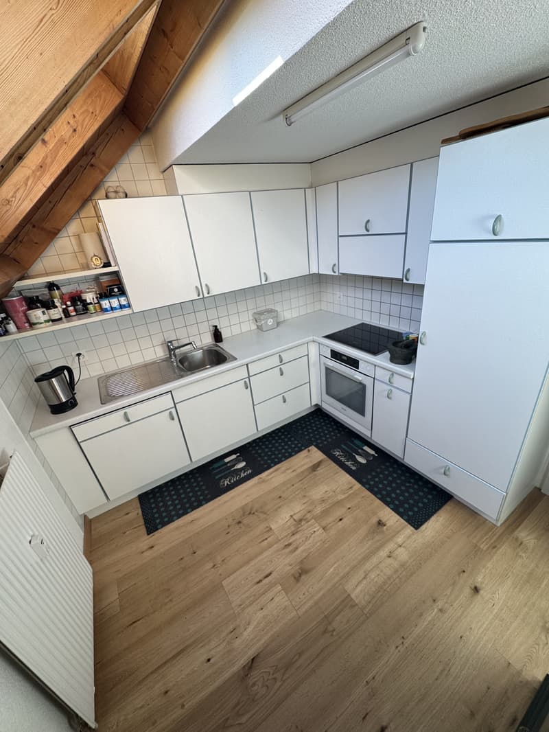 3 ZIMMER-DACHWOHNUNG IN KAUFDORF (BE), MÖBLIERT, TEMPORÄR (4)