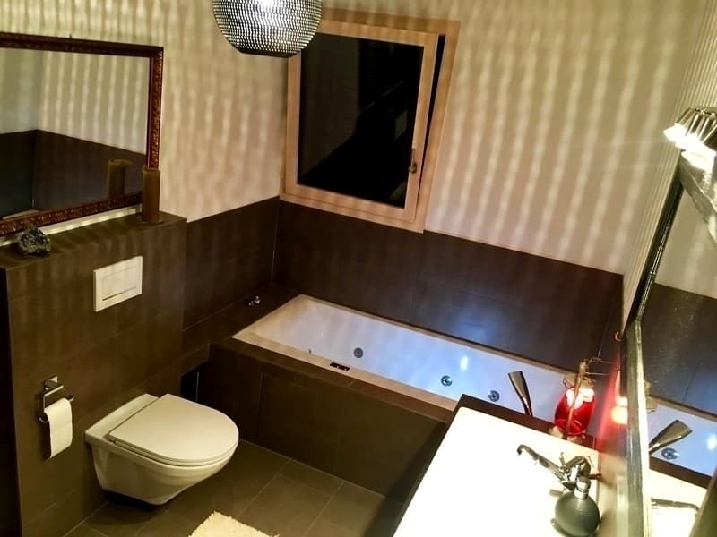 5 ZIMMER-HAUS IN OBERWIL (BL), MÖBLIERT (8)