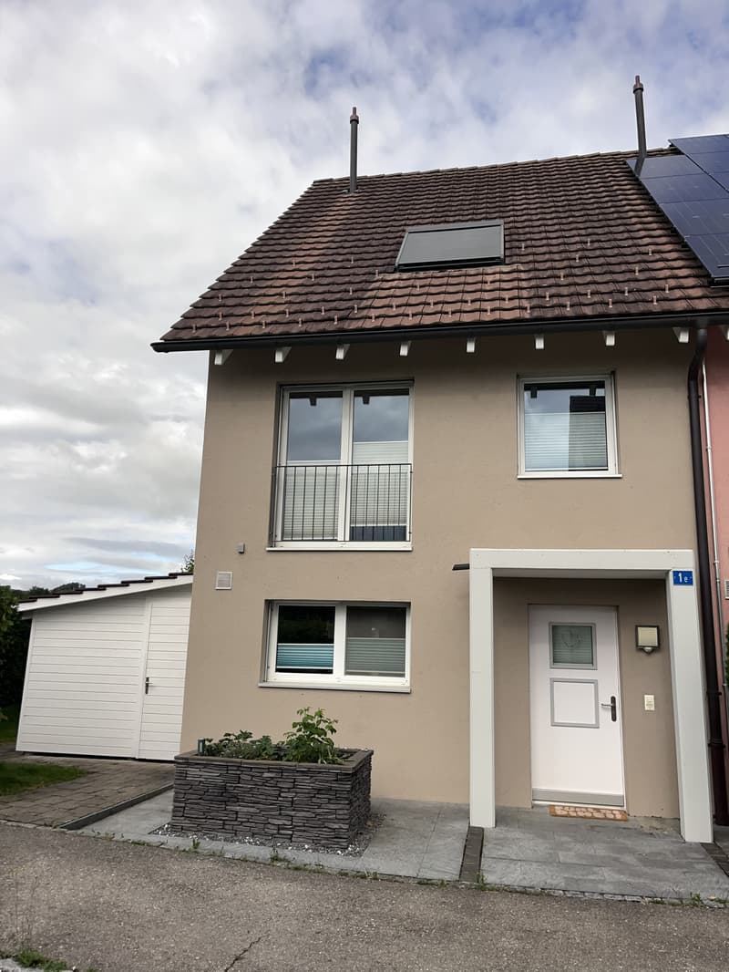 5½ ZIMMER-HAUS IN SCHWARZENBACH (SG), MÖBLIERT, TEMPORÄR (10)