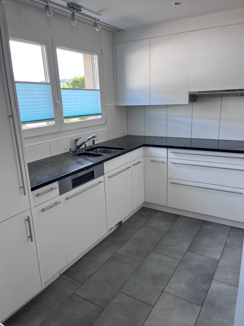 5½ ZIMMER-HAUS IN SCHWARZENBACH (SG), MÖBLIERT, TEMPORÄR (4)
