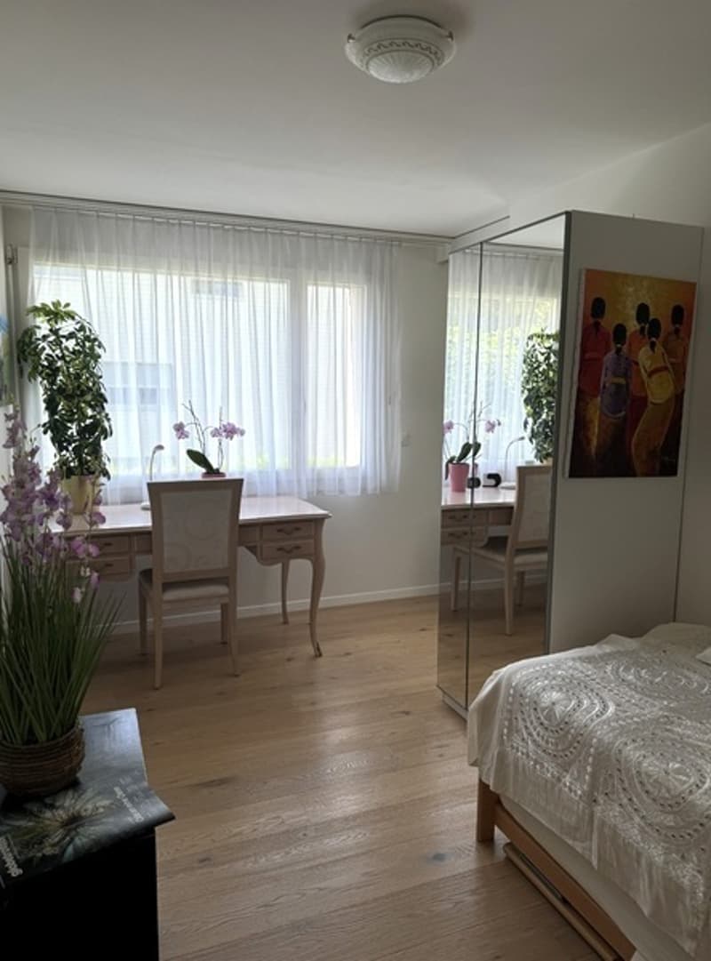 2½ ZI-WOHNUNG IN RAPPERSWIL (SG), MÖBLIERT, TEMPORÄR (4)