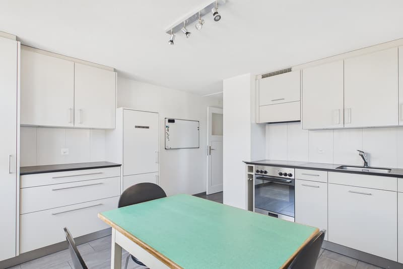 Viel Platz, viel Charme, viel Potenzial – Einfamilienhaus in Gurmels (13)