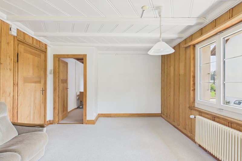 Viel Platz, viel Charme, viel Potenzial – Einfamilienhaus in Gurmels (15)