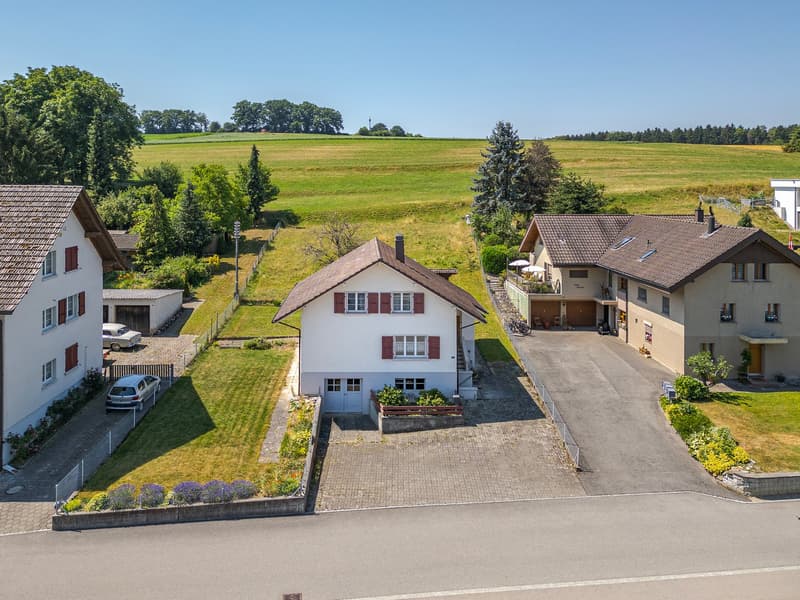 Viel Platz, viel Charme, viel Potenzial – Einfamilienhaus in Gurmels (2)