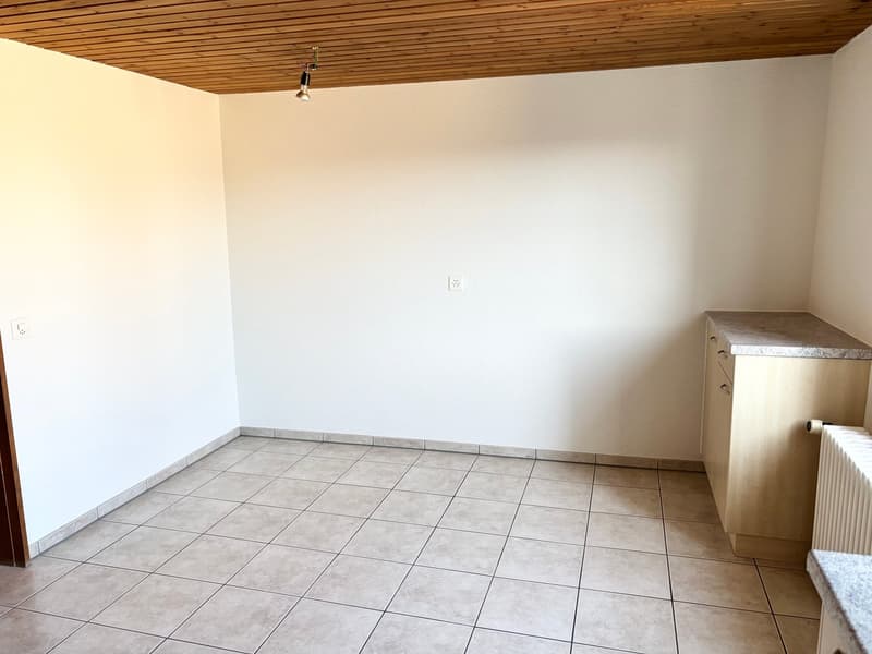 Gemütliche Dachwohnung mit Gartensitzplatz (5)