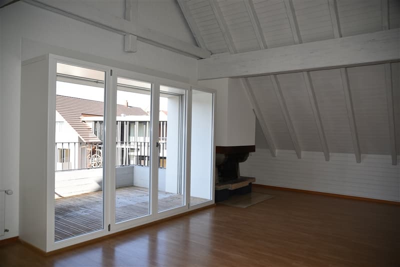 Dachwohnung an ruhiger Lage in 6-Familien-Haus (5)