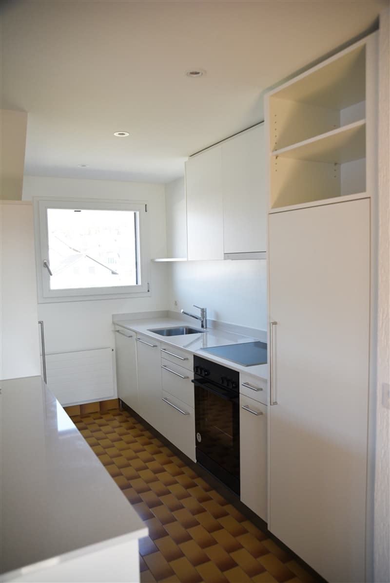 Dachwohnung an ruhiger Lage in 6-Familien-Haus (7)