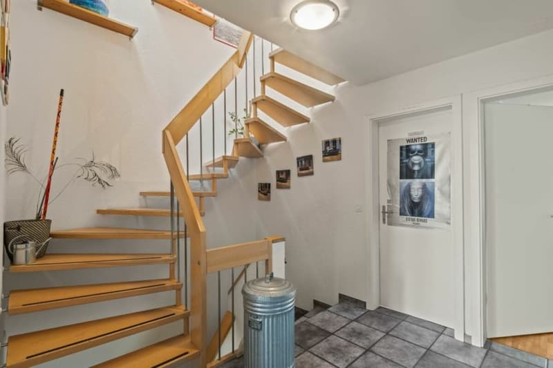 Eck-Reiheneinfamilienhaus mit zwei Einstellhallenplätze (12)