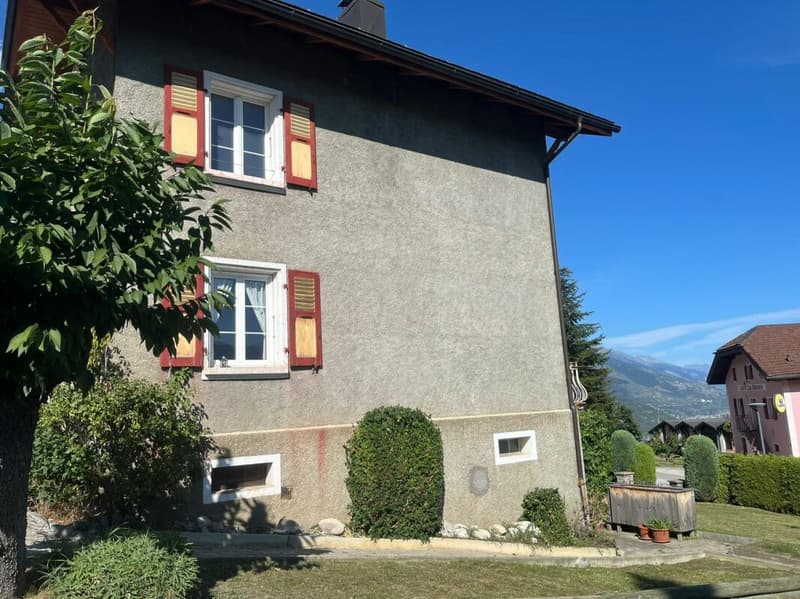 Einzigartig! Zweifamilienhaus im Skigebiet Crans-Montana/VS (2)