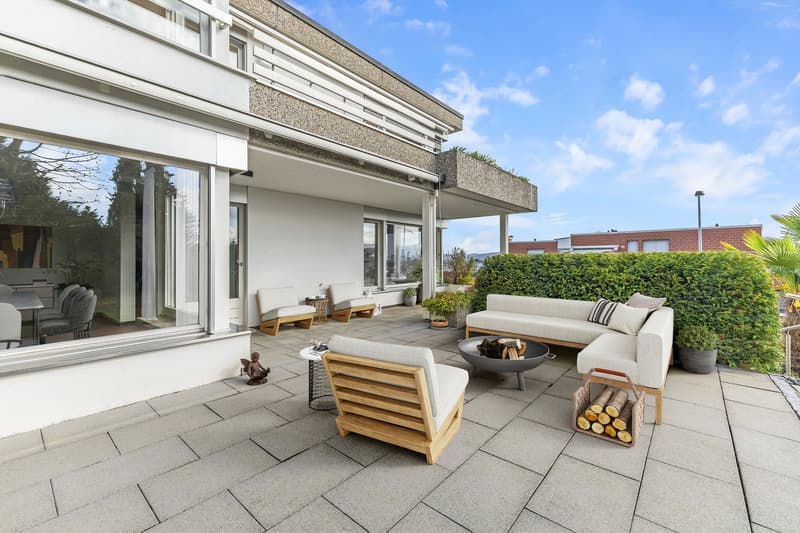 Sitzplatz mit Lounge (Staging)