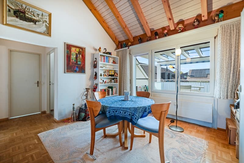 Ein Zuhause zum Verlieben - charmante Dachwohnung mit Sichtbalken (3)