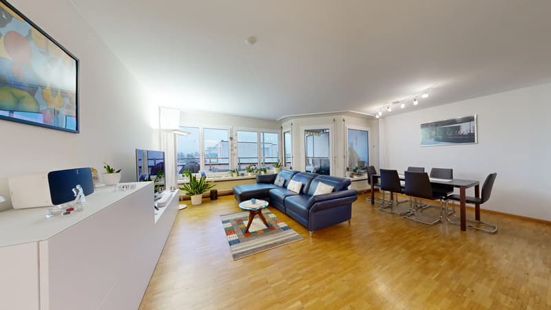 Schöne 2.5-Zimmer-Maisonette-Wohnung mit Einstellhallenplatz (1)