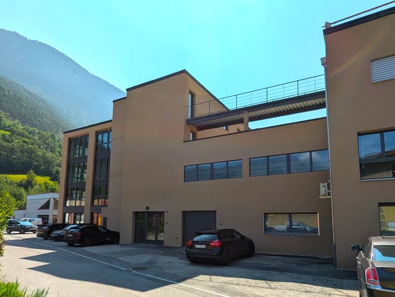 Commercial and office space in the up-and-coming industrial area (4)