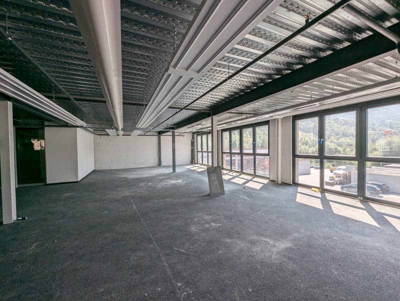 Commercial and office space in the up-and-coming industrial area (11)