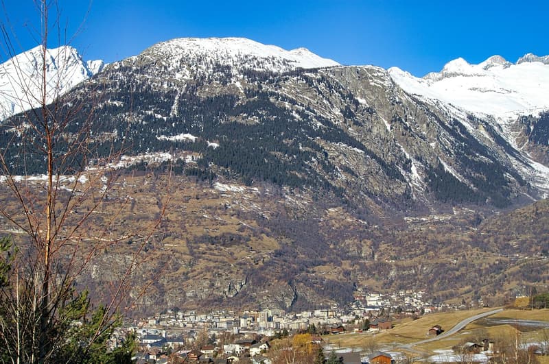 Fantastisches Bauland in ruhiger und unverbaubarer Lage (2)