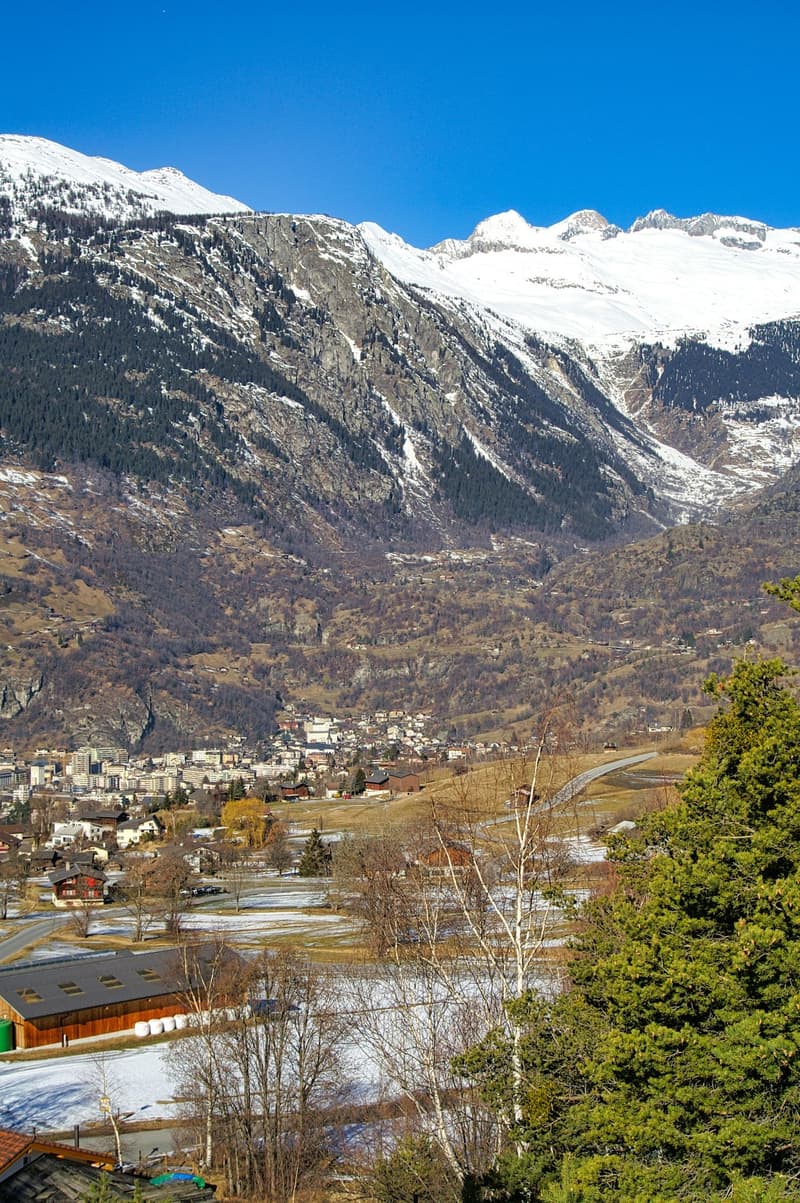 Fantastisches Bauland in ruhiger und unverbaubarer Lage (5)