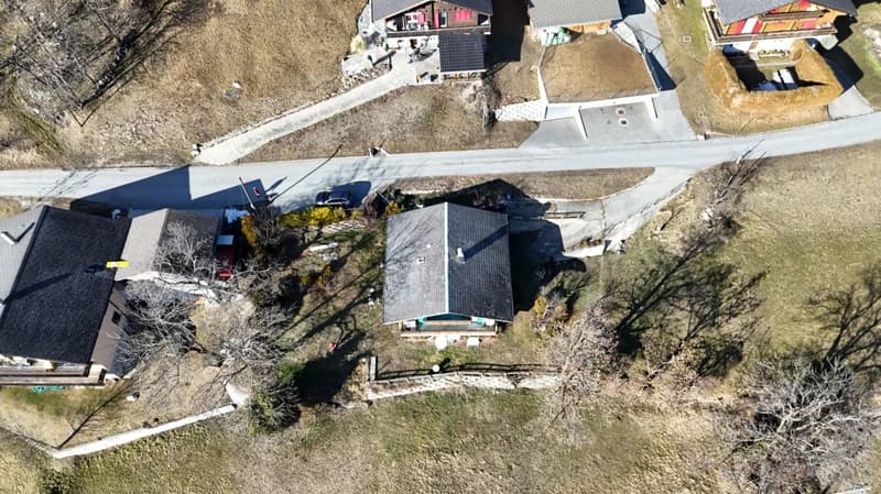 Geräumiges Wohnhaus mit sonnigem Garten oberhalb Naters (3)