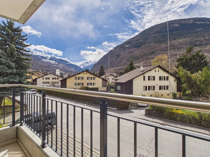 Abitare con stile con loggia in un quartiere popolare a Visp (11)
